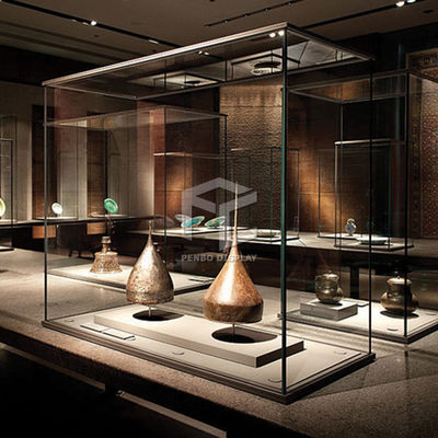 T5 LED Wall Mounted Museum Display Showcase 1.2cm Thick Tempered Glass